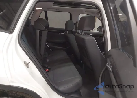 2013 BMW X1 xDrive35I из США, поврежденный, VIN WBAVM5C55DVV89082